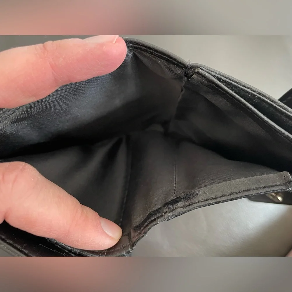 Esprit Wallet - Picture 5 of 8